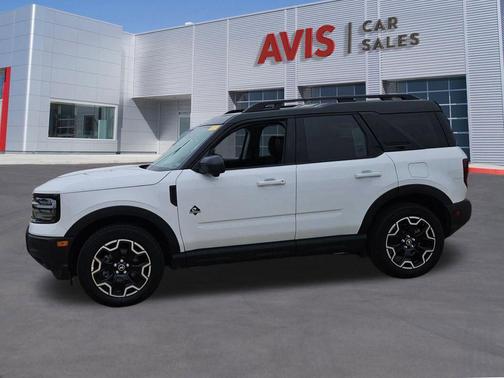 Oxford White 2025 Ford Bronco Sport Outer Banks