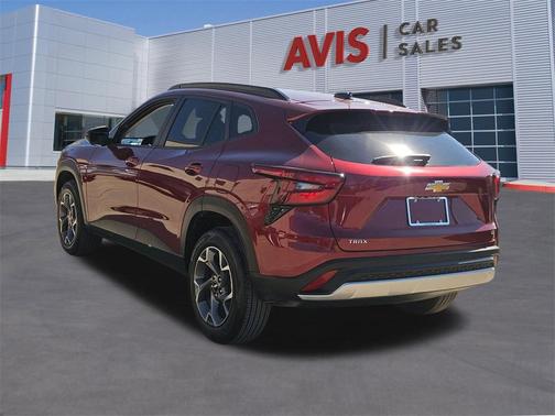2025 Chevrolet Trax LT