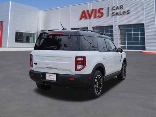 Oxford White 2025 Ford Bronco Sport Outer Banks