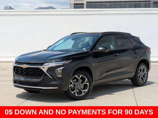 Mosaic Black Metallic 2025 Chevrolet Trax LT