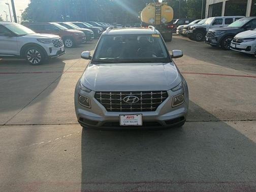 Shimmering Silver 2025 Hyundai VENUE SEL