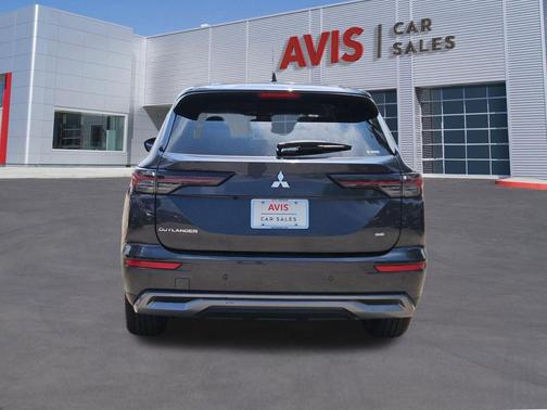 Gray 2025 Mitsubishi Outlander SE S-AWC