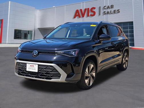 Deep Black Pearl 2025 Volkswagen Taos 1.5T SE