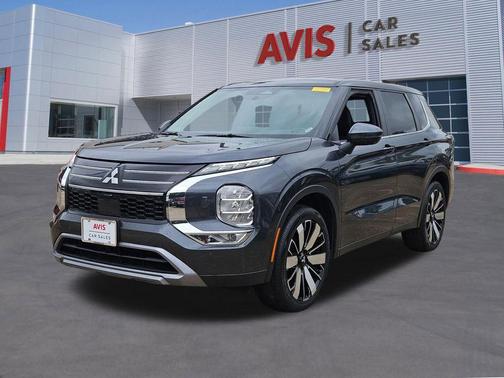 Gray 2025 Mitsubishi Outlander SE S-AWC