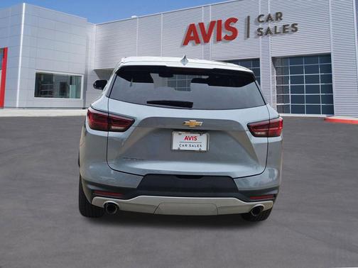 Sterling Gray Metallic 2025 Chevrolet Blazer 2LT
