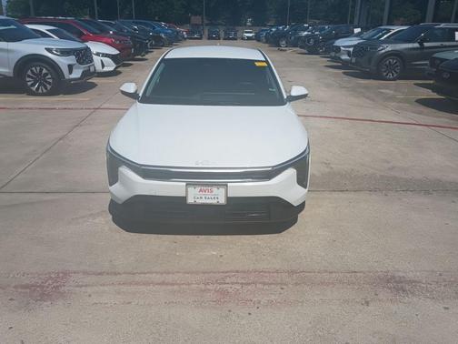 Snow White Pearl 2025 Kia K4 LXS