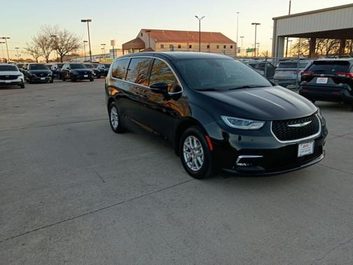 2025 Chrysler Pacifica L