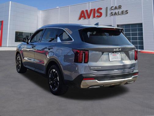 2024 Kia Sorento S