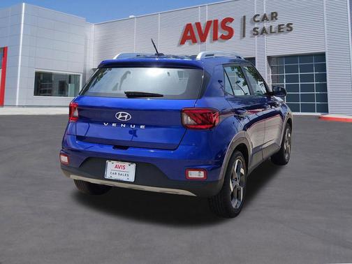2025 Hyundai VENUE SEL