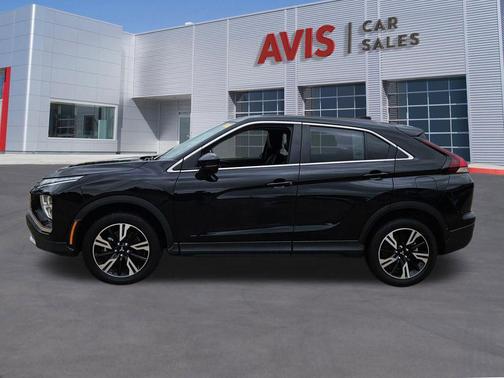 Labrador Black Pearl 2025 Mitsubishi Eclipse Cross SE