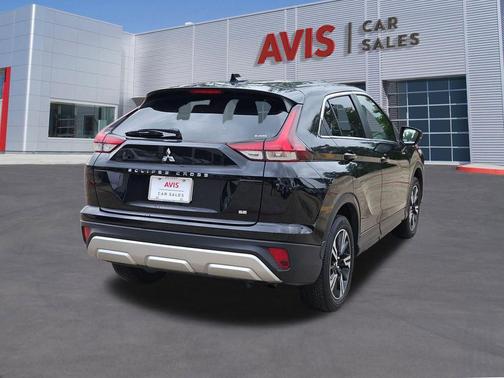 Labrador Black Pearl 2025 Mitsubishi Eclipse Cross SE
