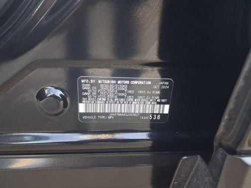 Labrador Black Pearl 2025 Mitsubishi Eclipse Cross SE