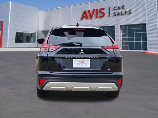 Labrador Black Pearl 2025 Mitsubishi Eclipse Cross SE