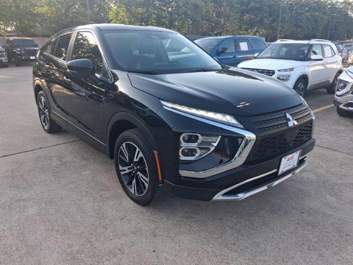 Labrador Black Pearl 2025 Mitsubishi Eclipse Cross SE