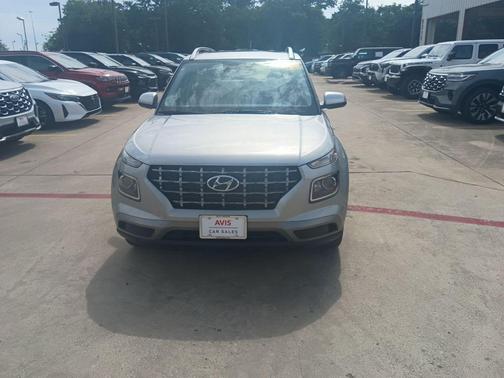 Shimmering Silver 2025 Hyundai VENUE SEL