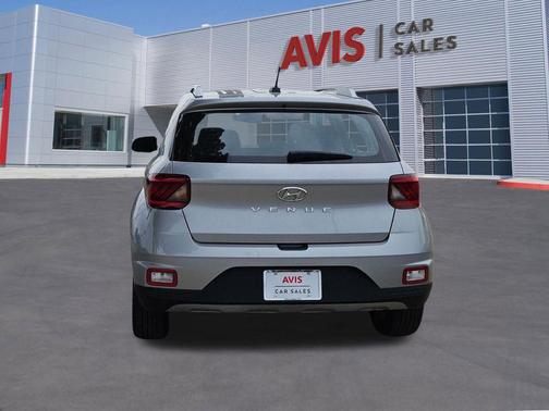 Shimmering Silver 2025 Hyundai VENUE SEL