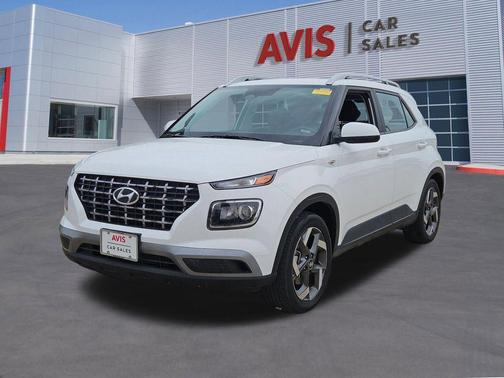 Lunar White 2025 Hyundai VENUE SEL