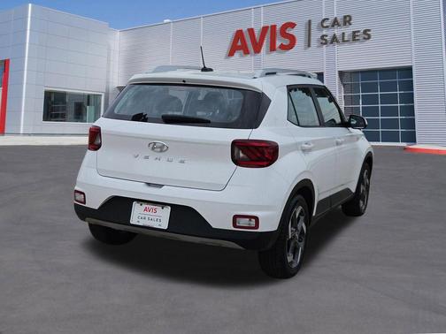 Lunar White 2025 Hyundai VENUE SEL