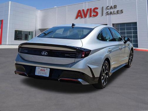 Aero Silver 2025 Hyundai SONATA SEL