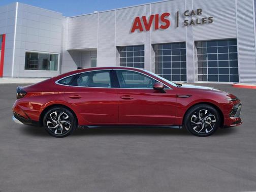Ultimate red 2025 Hyundai SONATA SEL