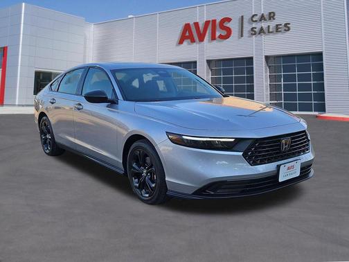 Solar Silver Metallic 2025 Honda Accord SE