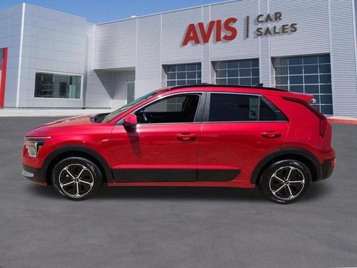 Runway Red 2025 Kia Niro LX