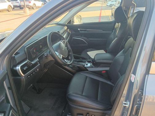 Everlasting Silver 2025 Kia Telluride S