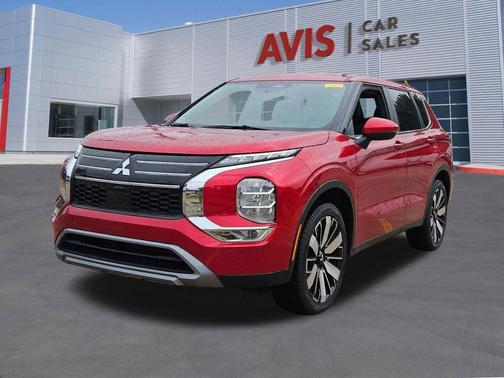 Red Diamond 2025 Mitsubishi Outlander SE 2.5 2WD