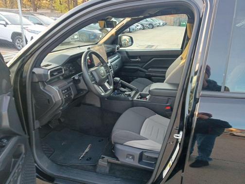 2025 Toyota Tacoma TRD Off-Road