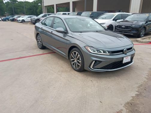 Gray 2025 Volkswagen Jetta 1.5T SE