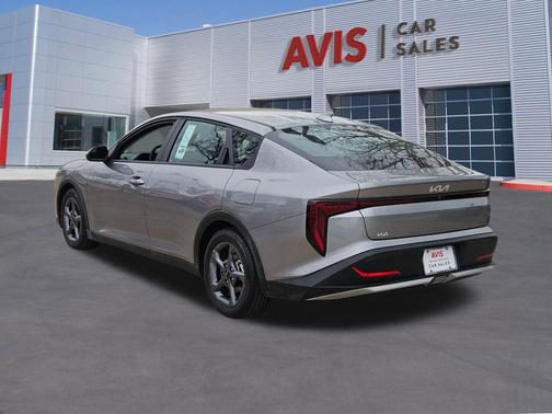 2025 Kia K4 LXS