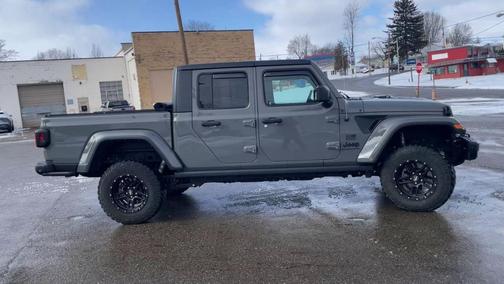2023 Jeep Gladiator Sport
