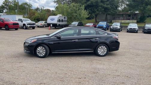 2016 Hyundai SONATA Hybrid SE