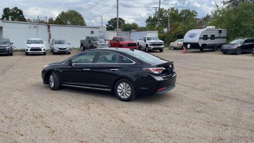 2016 Hyundai SONATA Hybrid SE