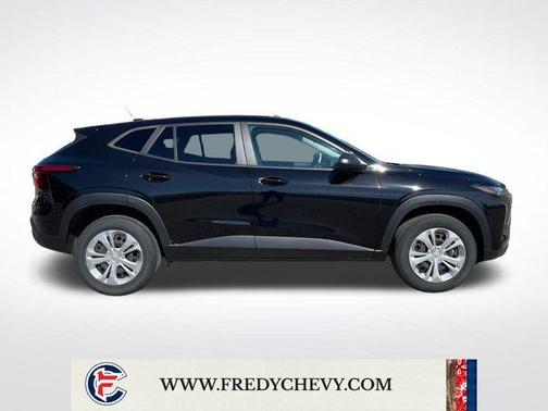 Mosaic Black Metallic 2024 Chevrolet Trax LS