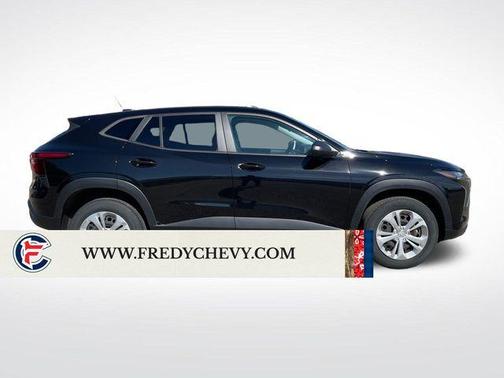 Mosaic Black Metallic 2024 Chevrolet Trax LS