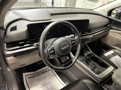 2025 Kia Carnival LXS