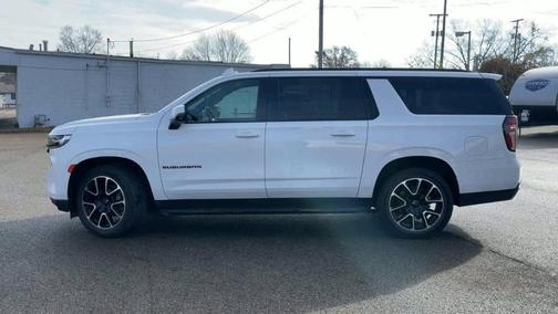 2023 Chevrolet Suburban RST