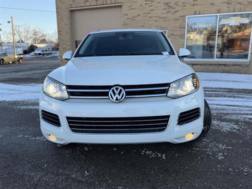 2014 Volkswagen Touareg Sport