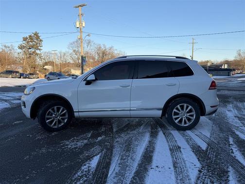 2014 Volkswagen Touareg Sport