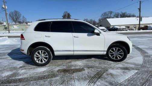 2014 Volkswagen Touareg Sport