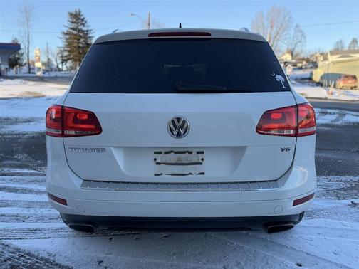 2014 Volkswagen Touareg Sport