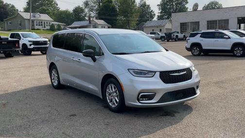 2024 Chrysler Pacifica Touring-L