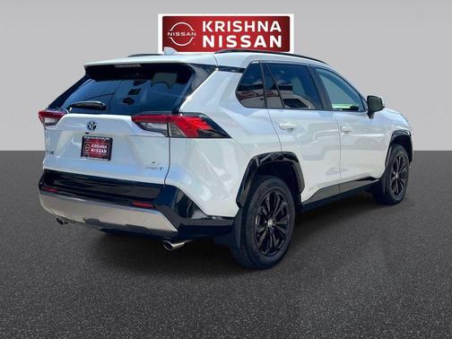 Pearl 2024 Toyota RAV4 Hybrid SE