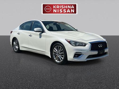 Majestic White 2023 INFINITI Q50 LUXE