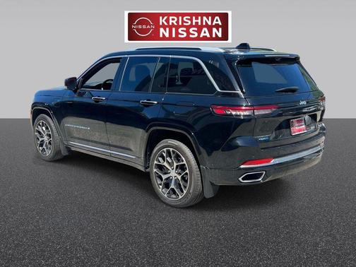 Diamond Black 2022 Jeep Grand Cherokee 4xe Summit