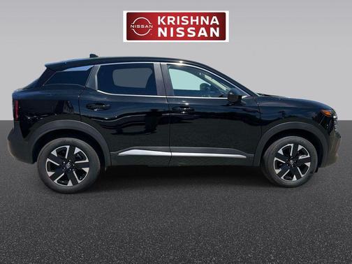 Super Black 2025 Nissan Kicks SV