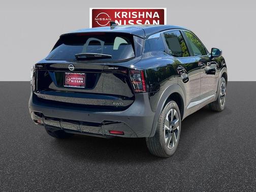 Super Black 2025 Nissan Kicks SV