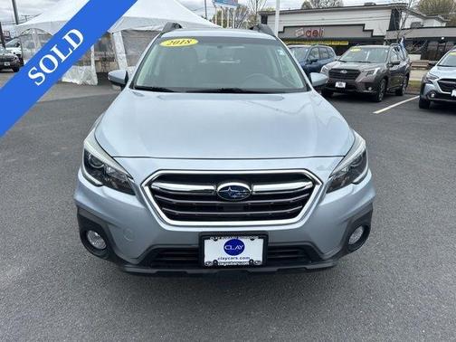 Ice Silver Metallic 2018 Subaru Outback 2.5i Limited