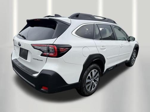 Crystal White Pearl 2025 Subaru Outback Premium
